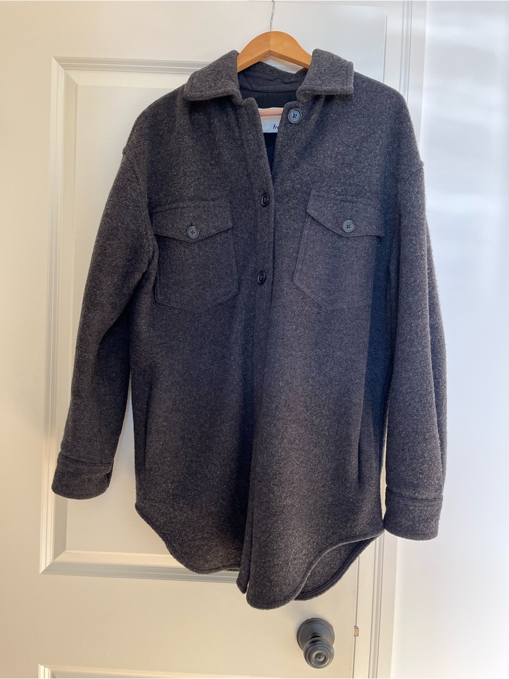 Wilfred Free The Ganna*Dark Charcoal Button-Up Wool Shirt Jacket